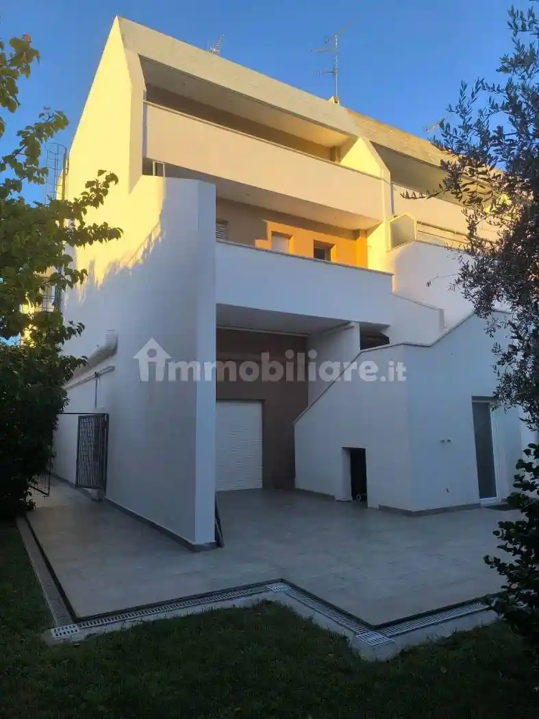 Villetta a schiera in affitto a Lecce