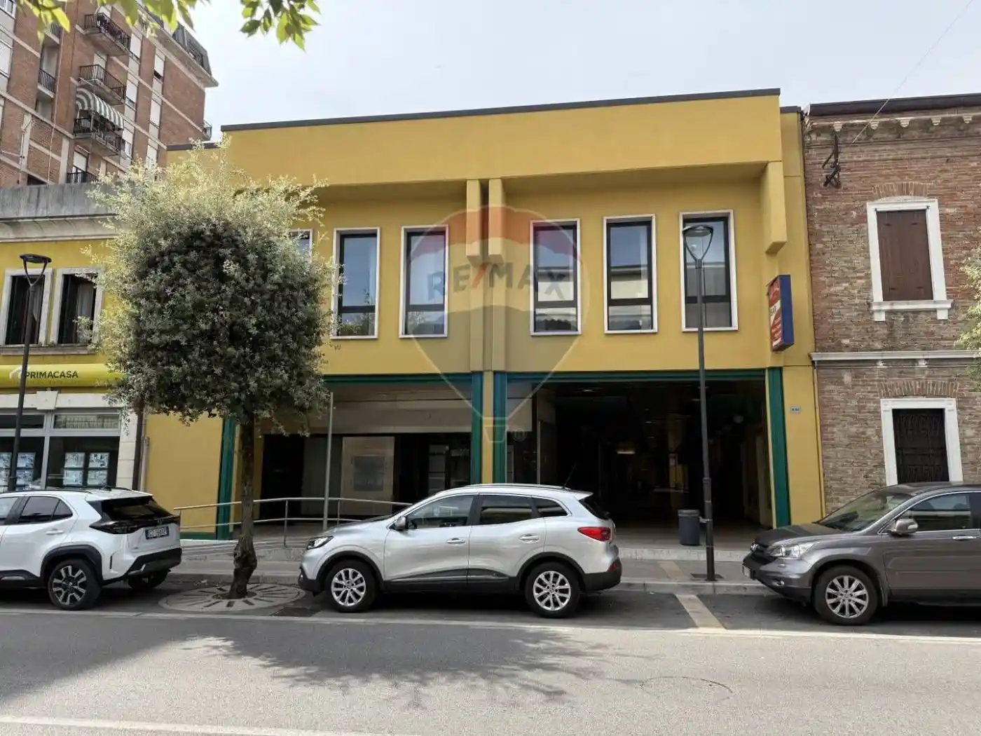 Palazzo - Edificio in Affitto - foto 3