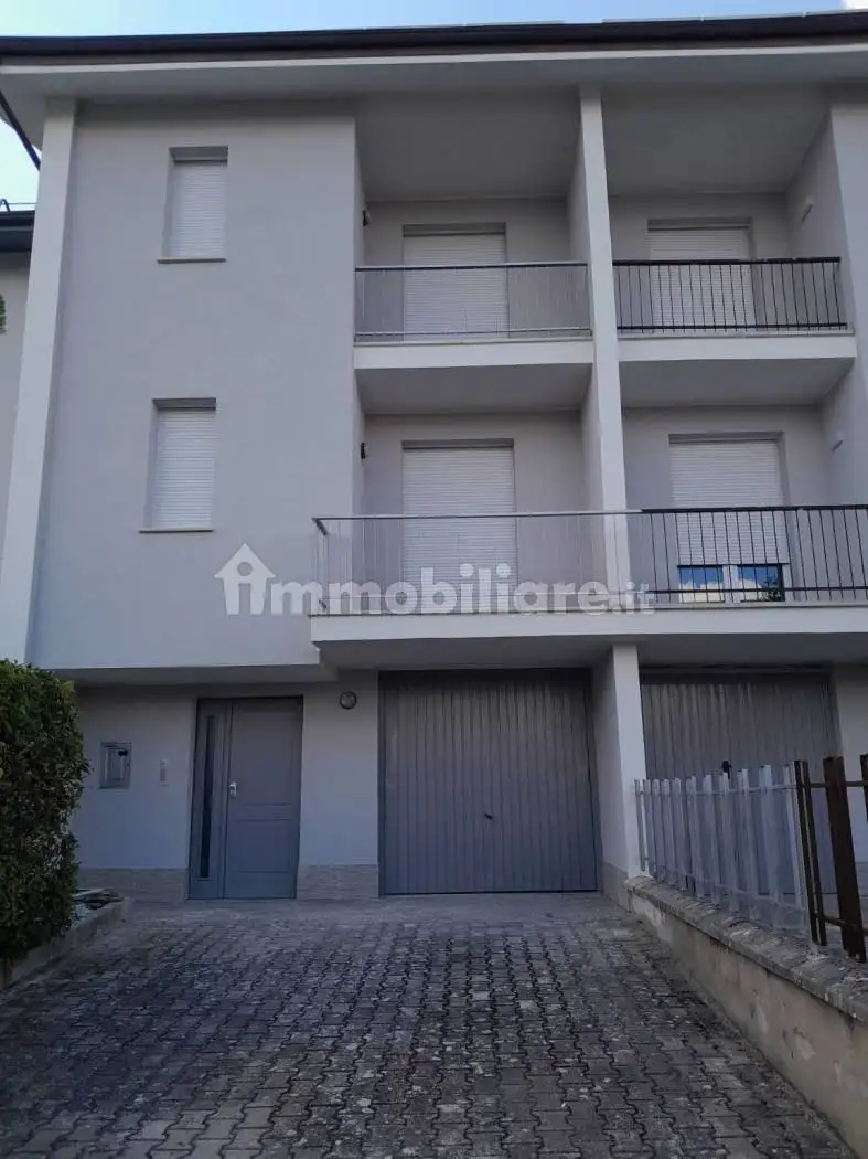 Villetta a schiera in affitto a L'Aquila