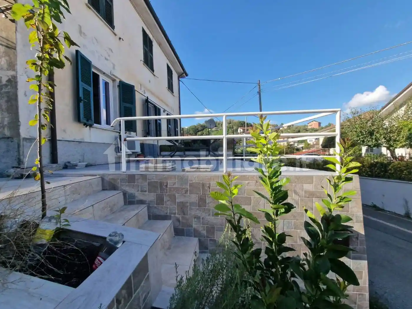 Appartamento in vendita a Vezzano Ligure