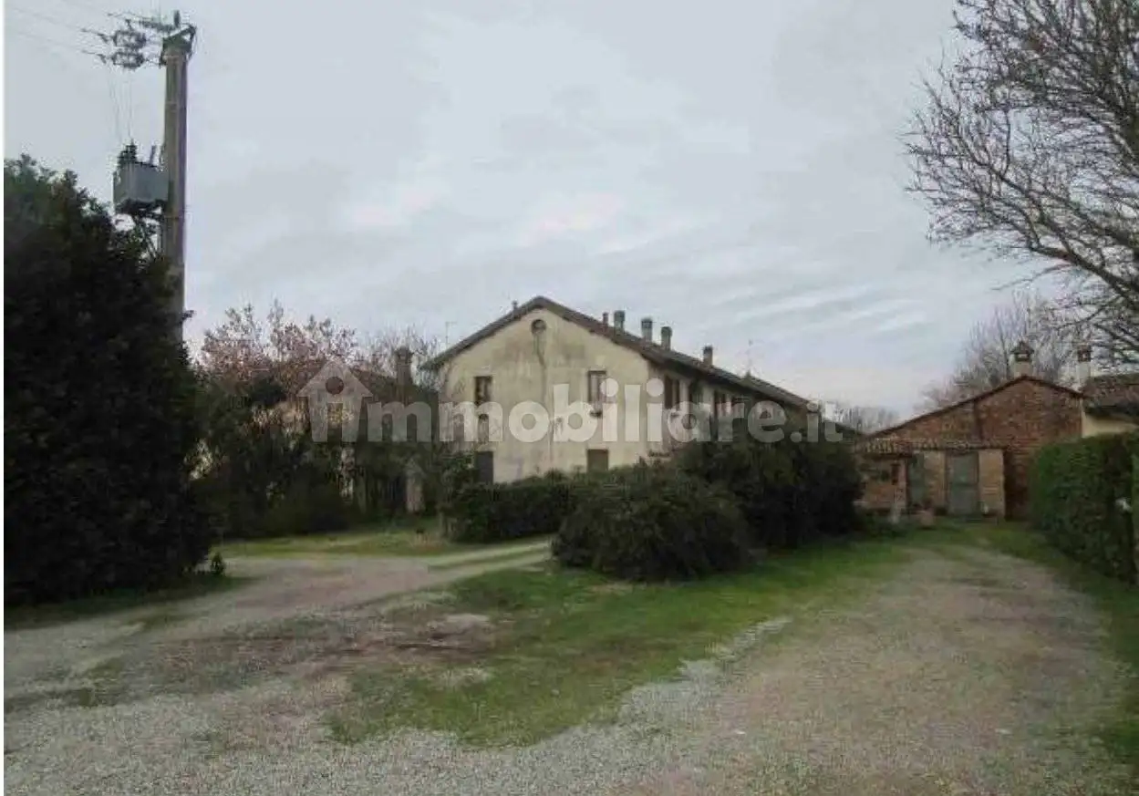 Appartamento in asta a Pavia