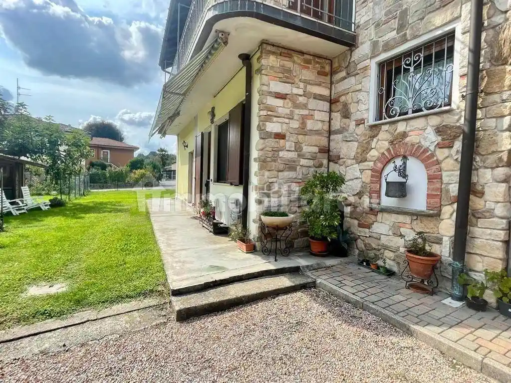 Terratetto unifamiliare viale Borri 400, Bizzozzero, Varese - foto 4