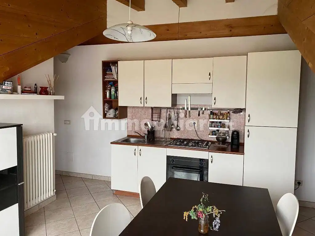 Mansarda ottimo stato, 55 m², Villadosia, Casale Litta - foto 5