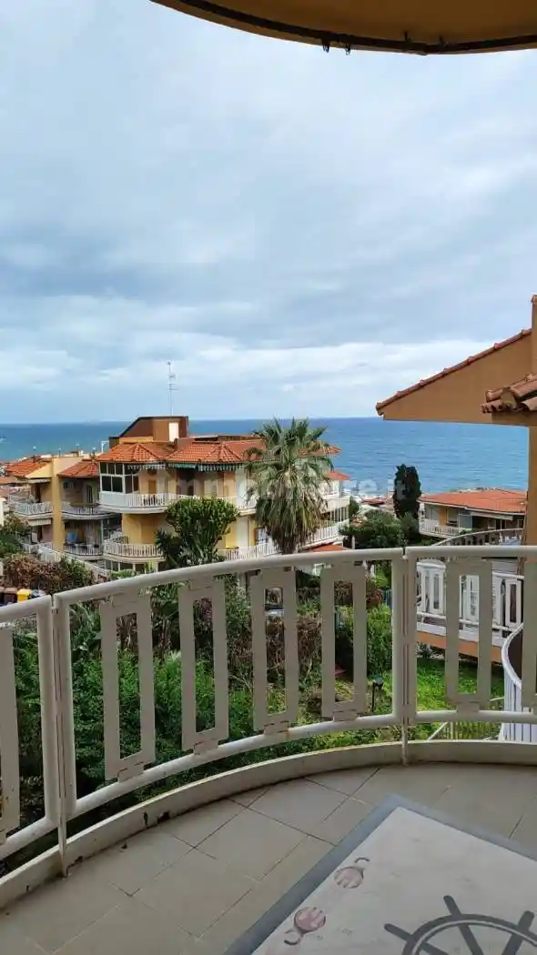 Appartamento in vendita a Aci Castello