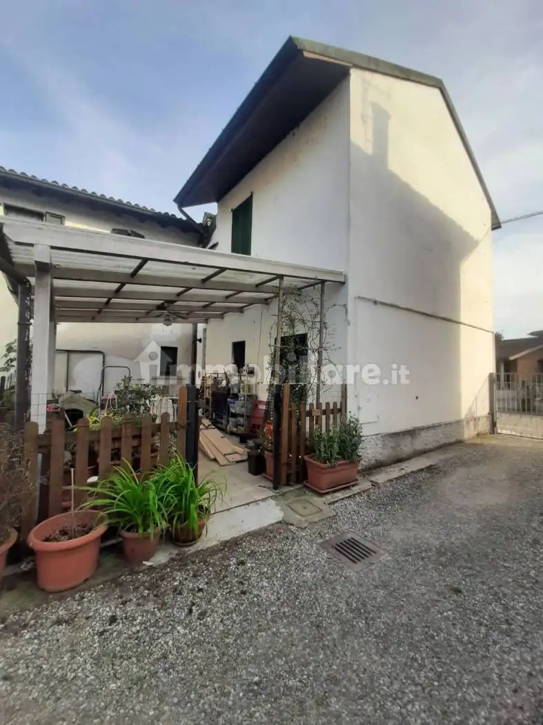 Casa indipendente in vendita a Livraga