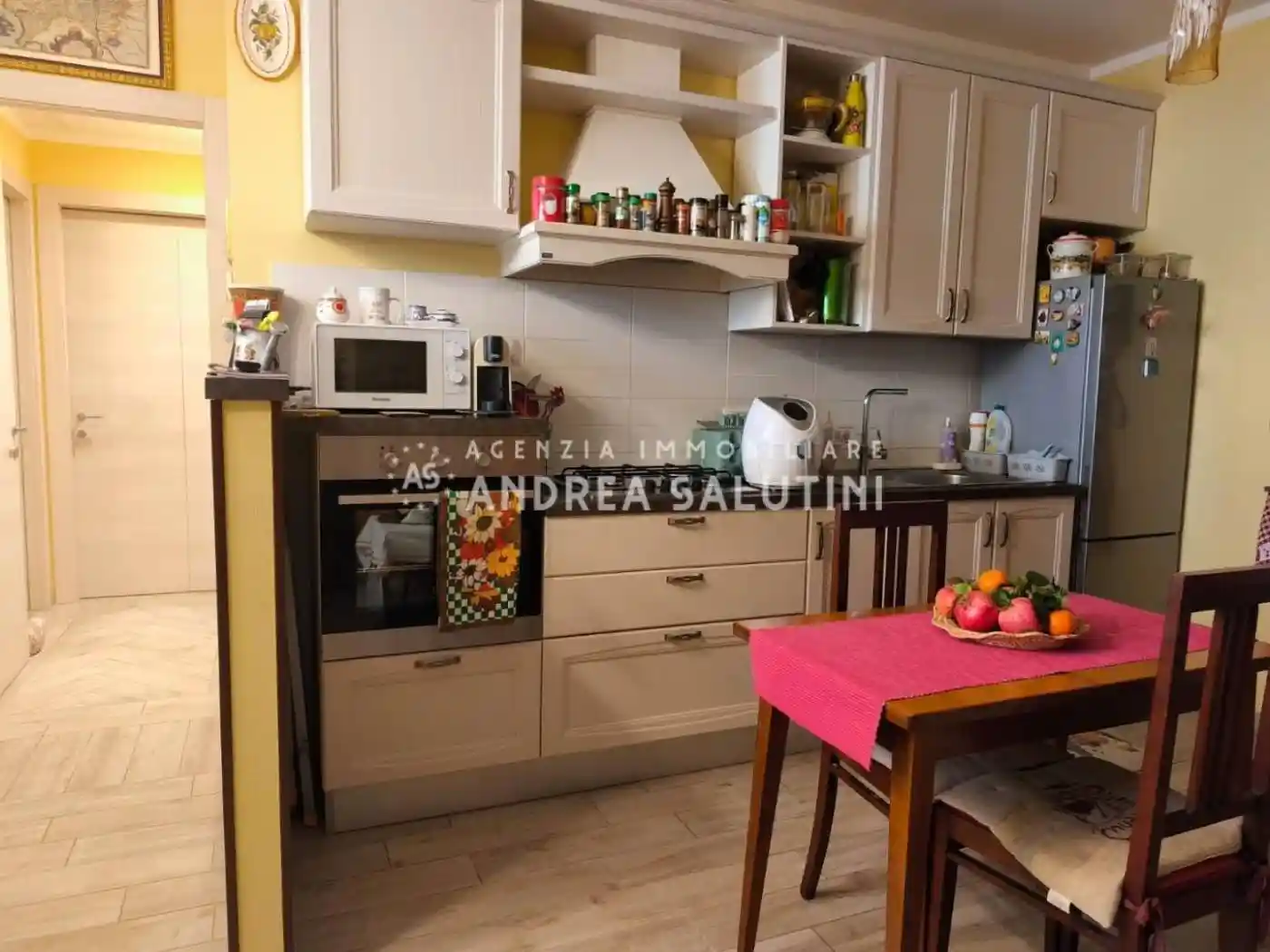 Appartamento in vendita a Cascina