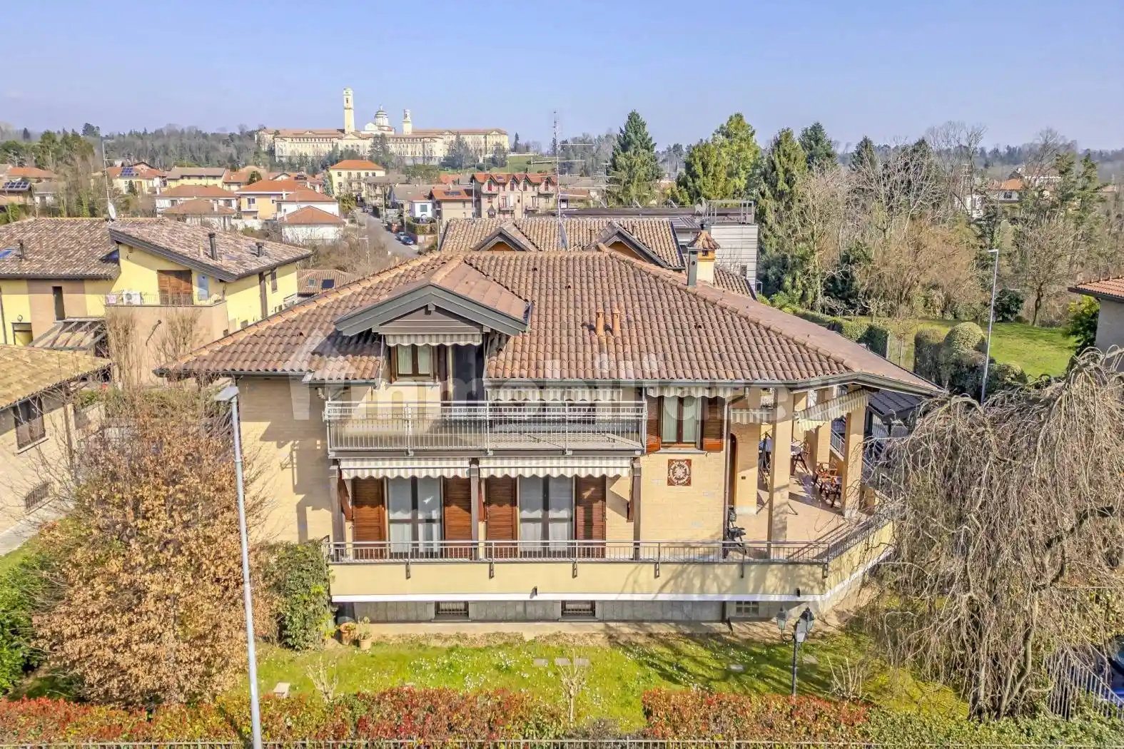 Villa in vendita a Venegono Inferiore