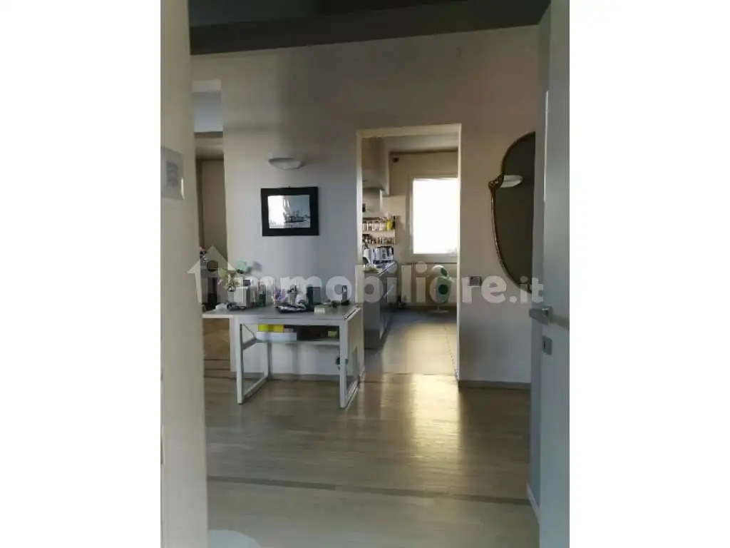 Villa all'asta via Martiri della Libertà, 9, Cureggio - foto 4