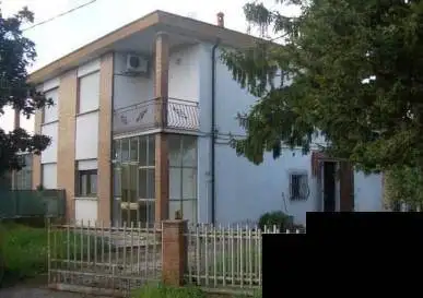 Casa indipendente in asta a Canaro