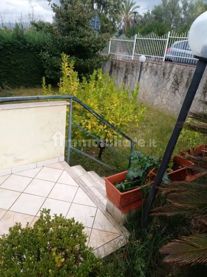 Villa bifamiliare via Raffaello Sanzio 24, Roges, Rende - foto 5