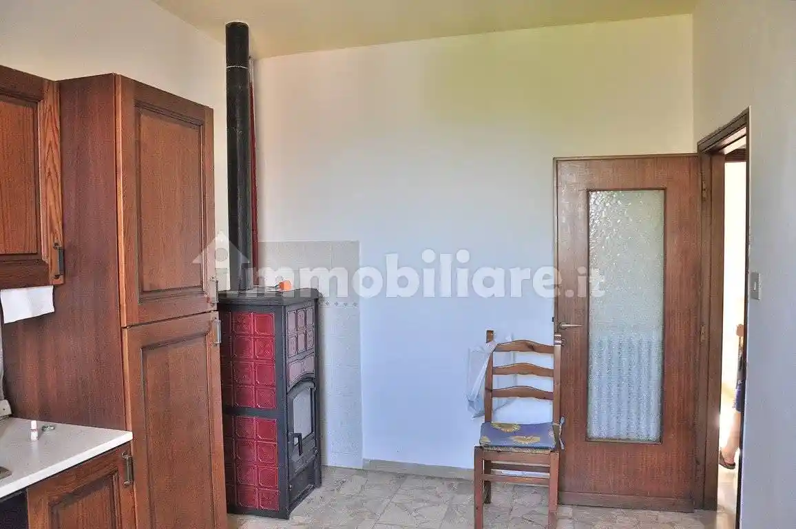 Trilocale buono stato, secondo piano, San Martino in Colle - Sant'Enea, Perugia - foto 2