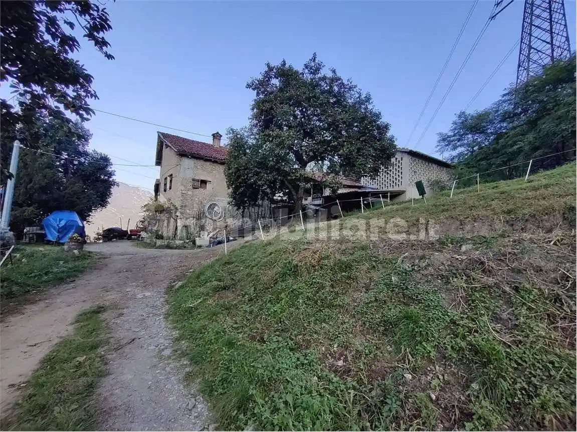 Rustico - Casale in vendita a Lecco