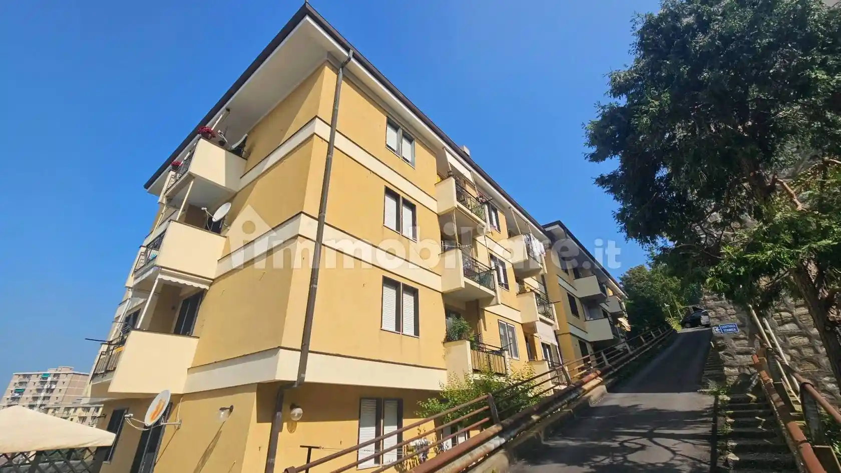 Quadrilocale via al Castellaccio 105, Righi, Genova - foto 2