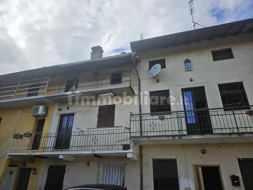 Appartamento in vendita a Momo