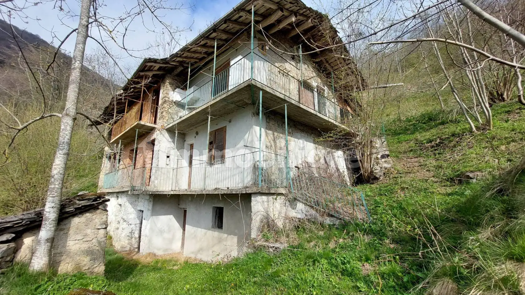 Rustico - Casale in vendita a Pradleves