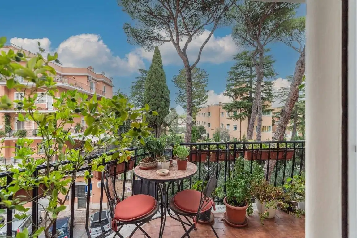 Appartamento in vendita a Roma