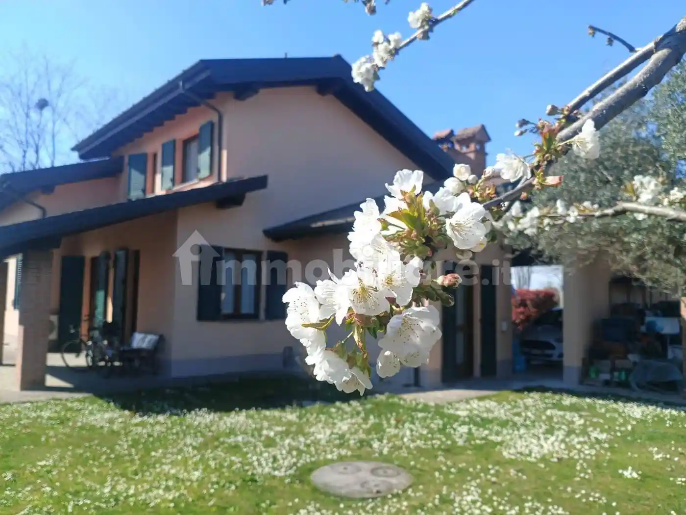 Villa in vendita a Piacenza