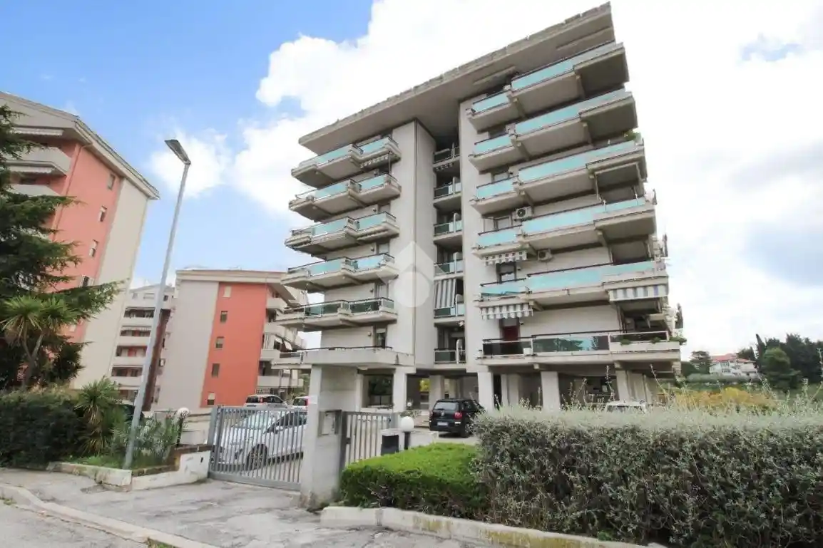 Quadrilocale via Nino Baccile 4, Centro, Ortona - foto 2