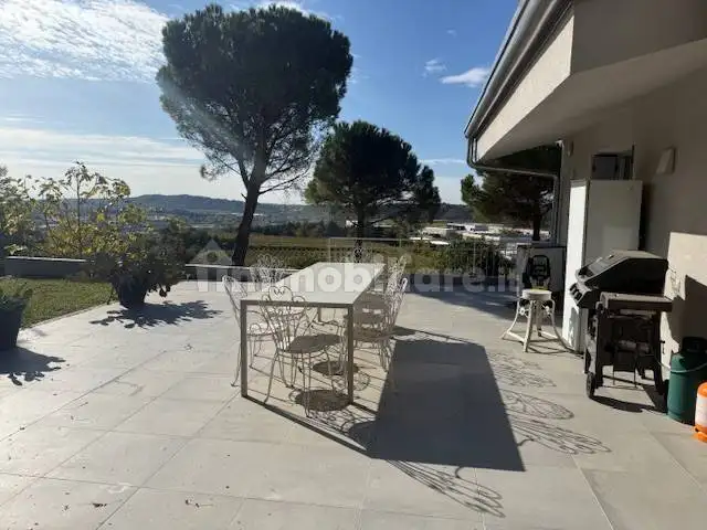 Villa in vendita a Rivoli Veronese