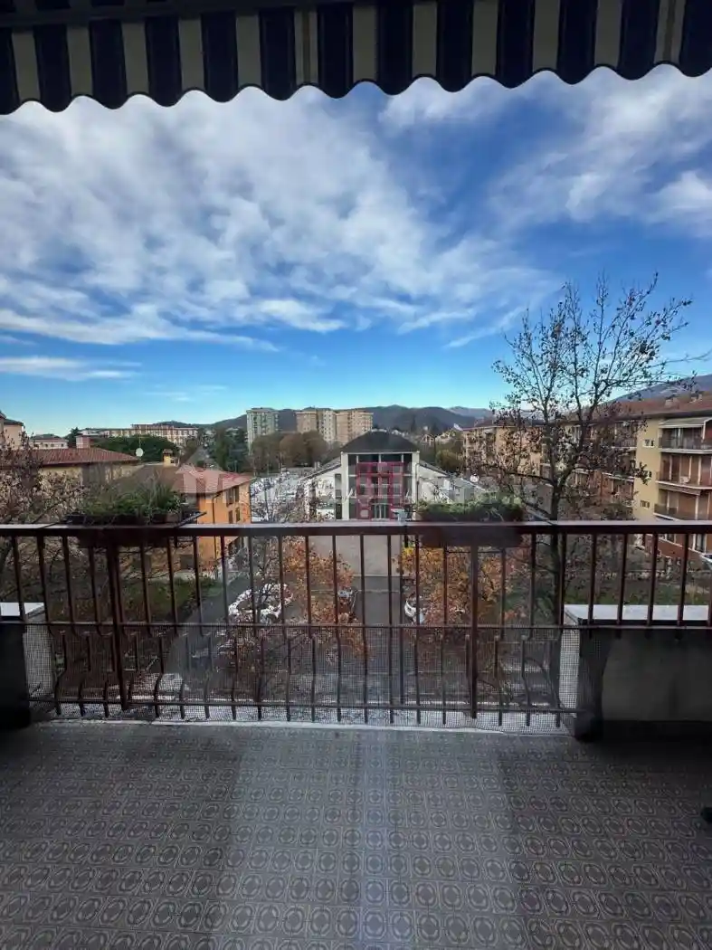 Appartamento in vendita a Brescia