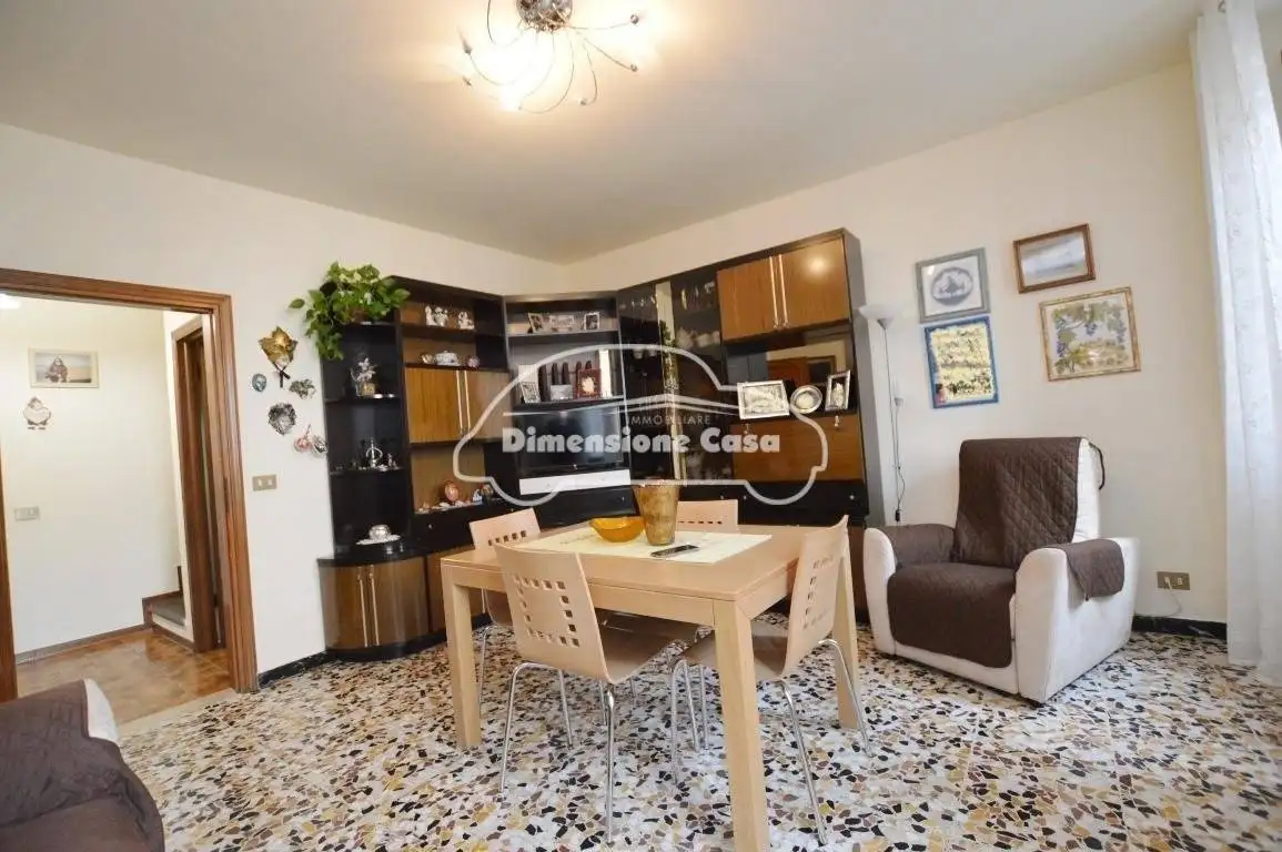 Casa indipendente in vendita a Lucca