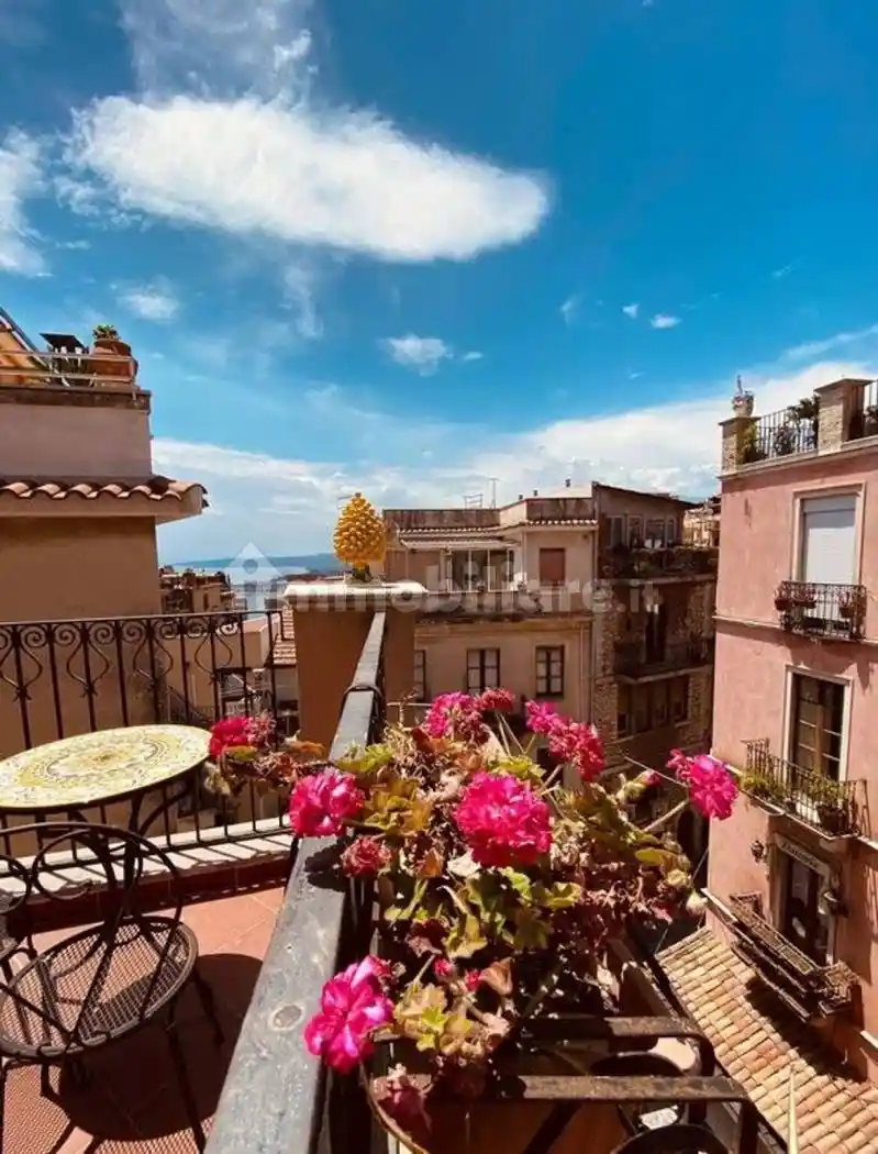 Villa in vendita a Taormina