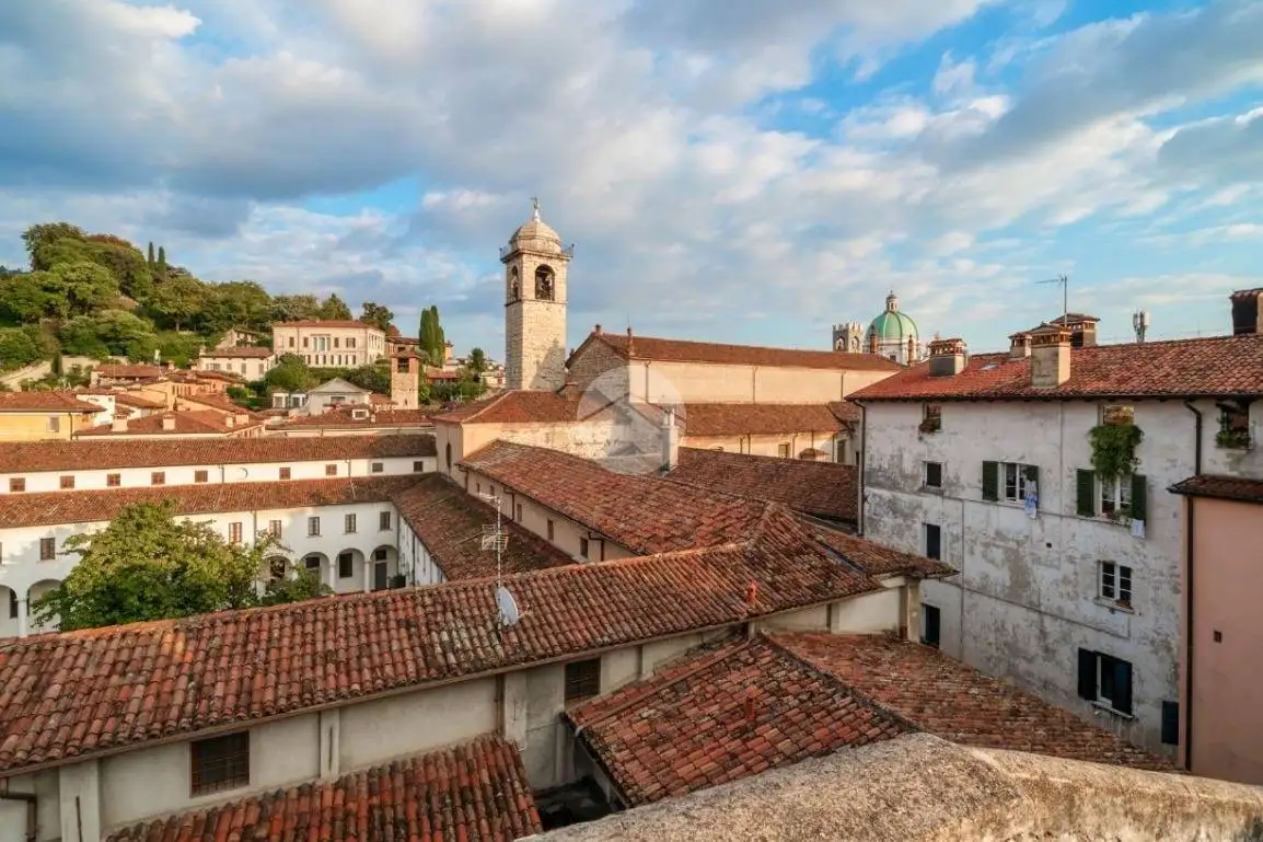 Appartamento in vendita a Brescia
