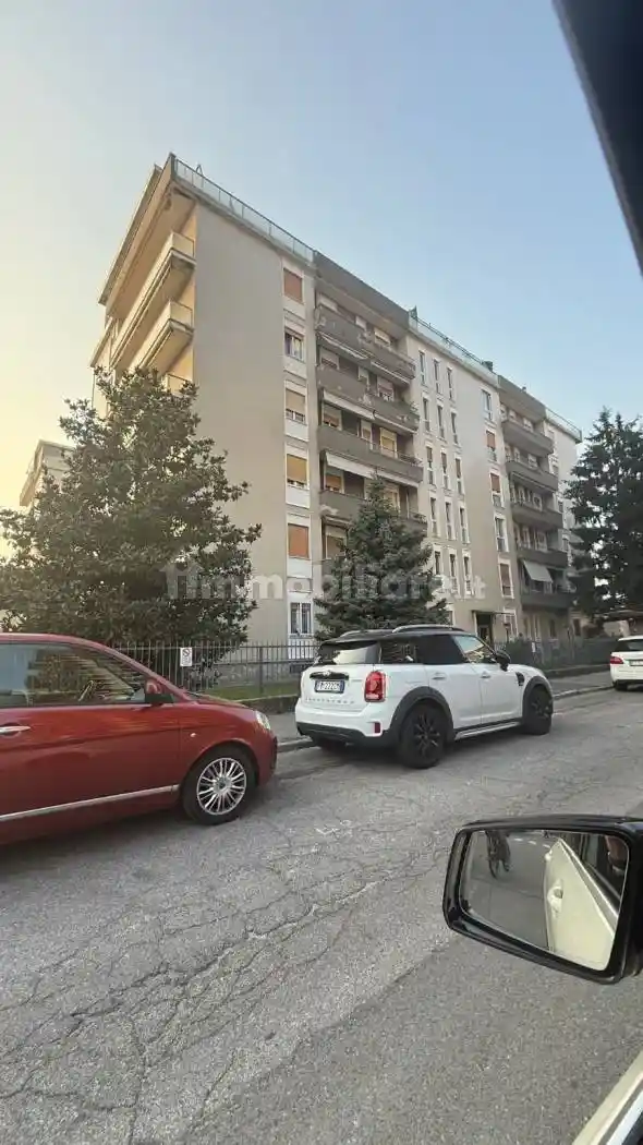 Bilocale via Giuseppe Giacosa, Regina Pacis - Borsa, Monza - foto 3