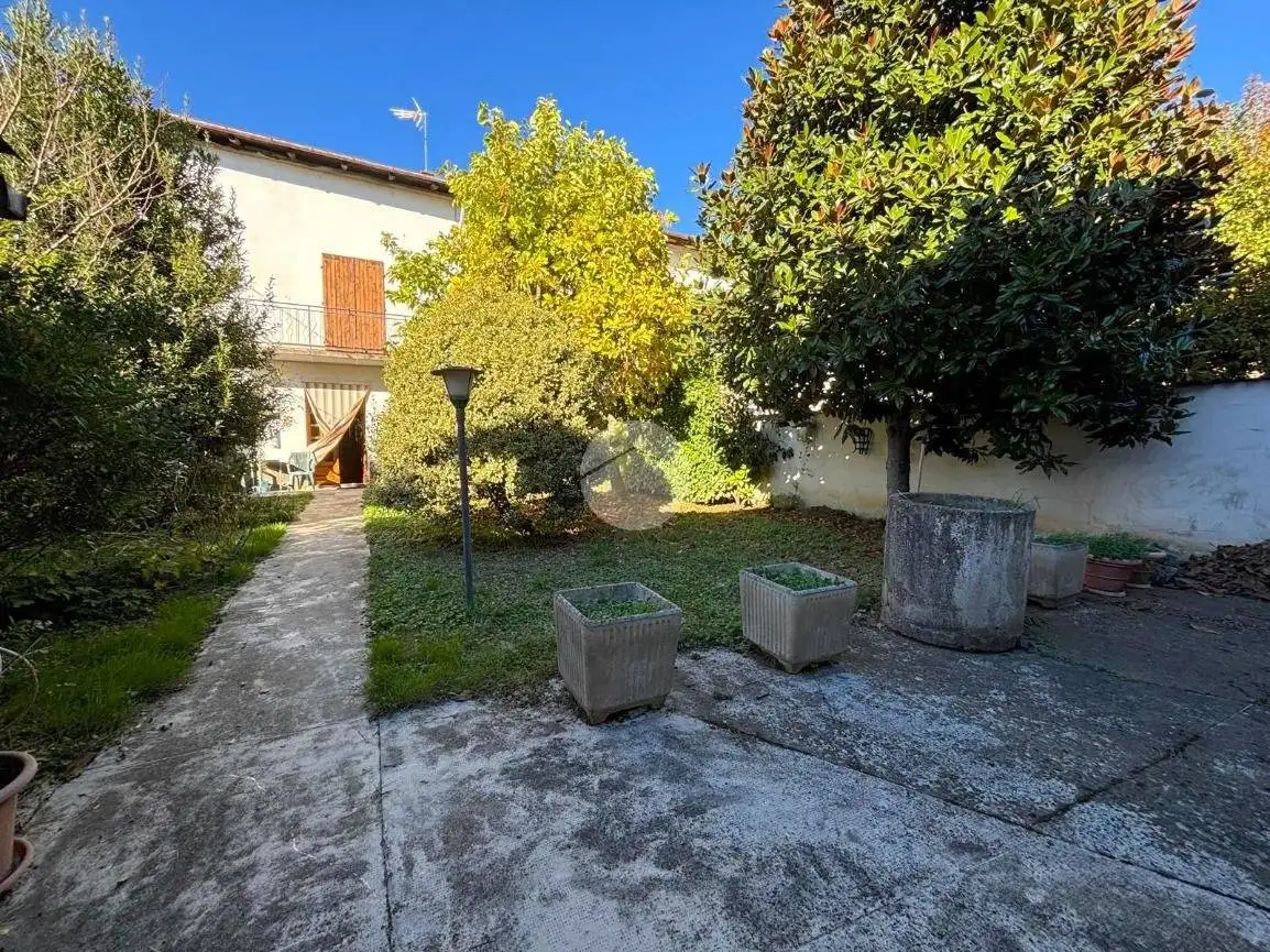 Casa indipendente in vendita a Cerro Tanaro