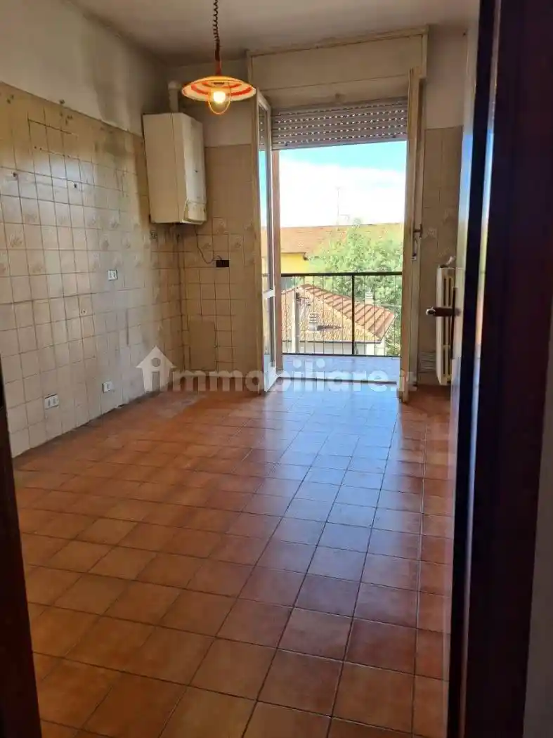 Trilocale via Papa Celestino IV 40, Centro, Castiglione Olona - foto 3