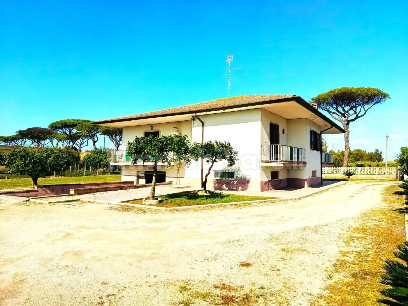 Villa in vendita a Latina