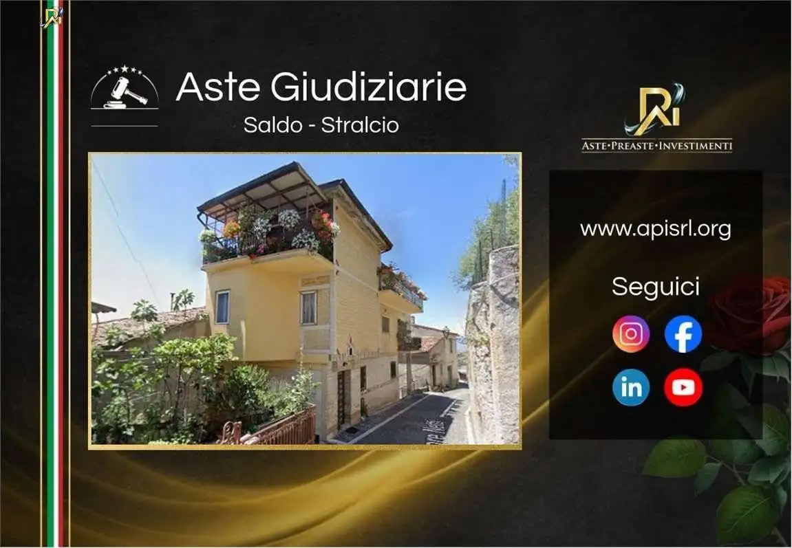 Casa indipendente in asta a Padula