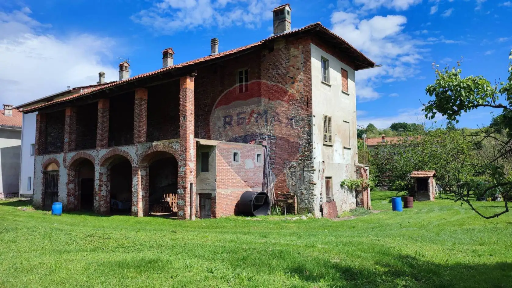 Casa indipendente in vendita a Prato Sesia