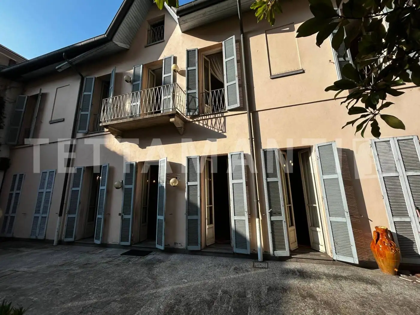 Villa in vendita a Como