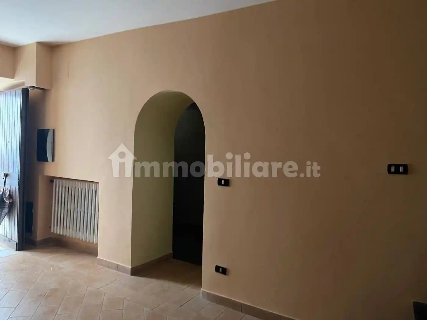 Terratetto unifamiliare via Centrale 43, Centro, Castellafiume - foto 2