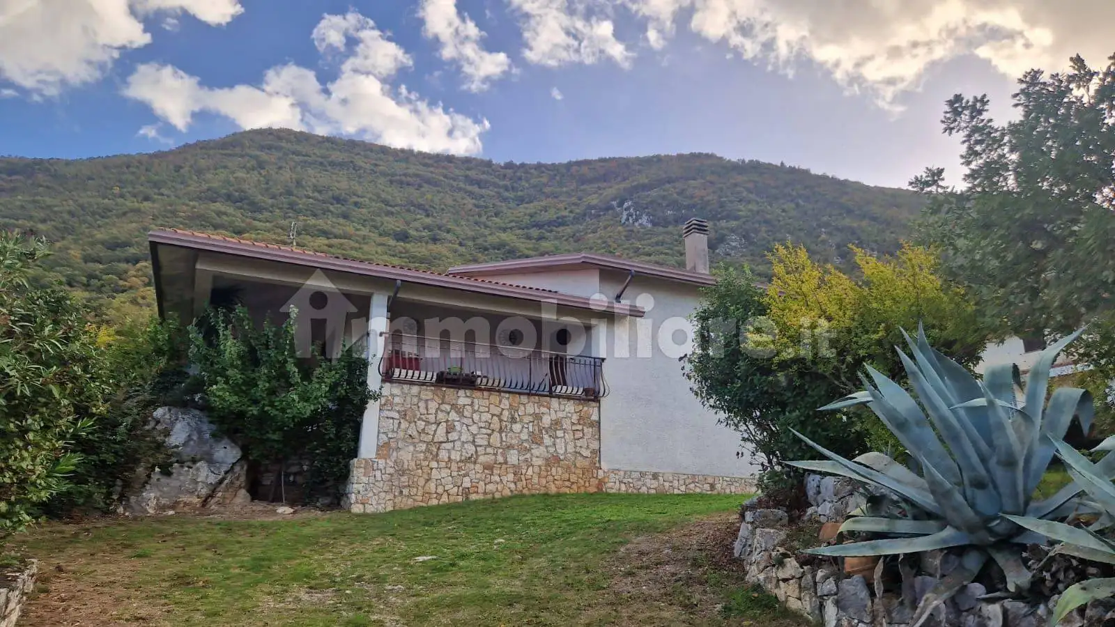 Villa in vendita a Sgurgola