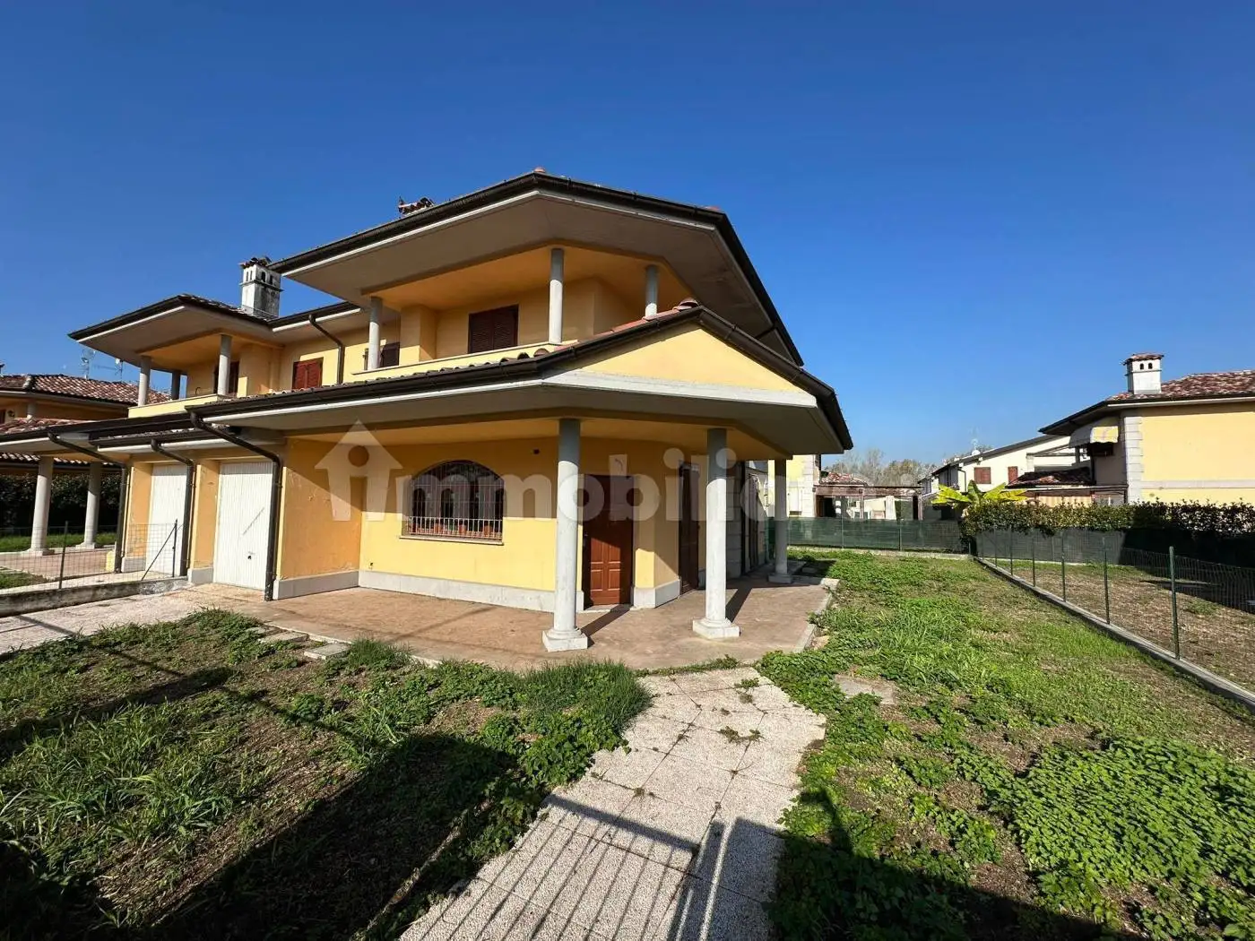 Villa in vendita a Roncaro