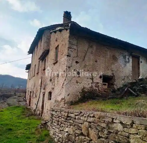 Villa in vendita a Cairo Montenotte