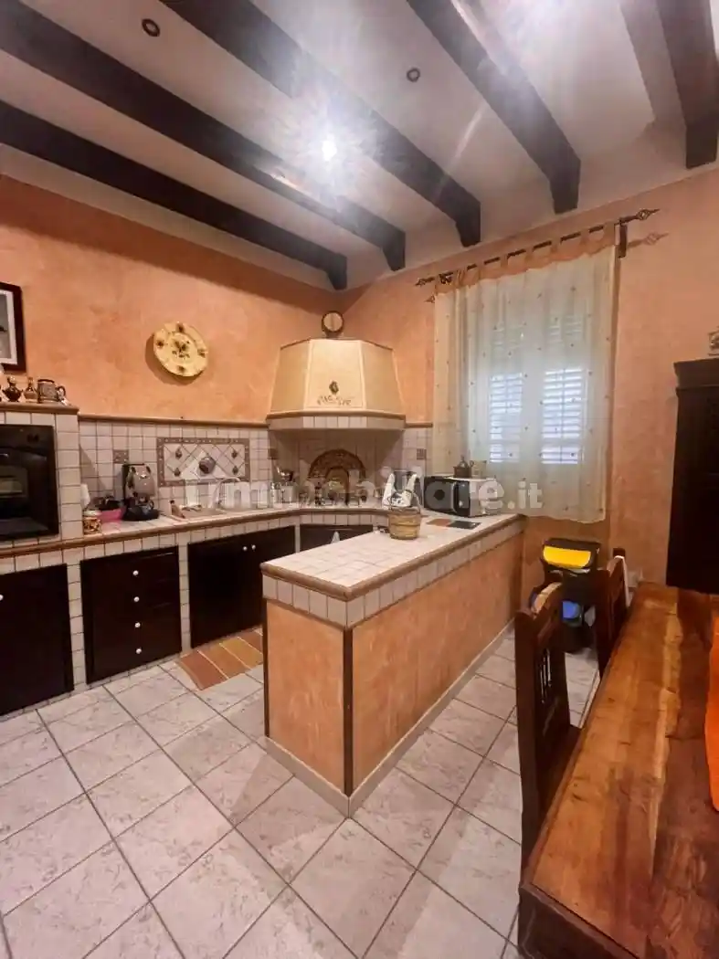 Palazzo - Edificio in vendita a Bagheria