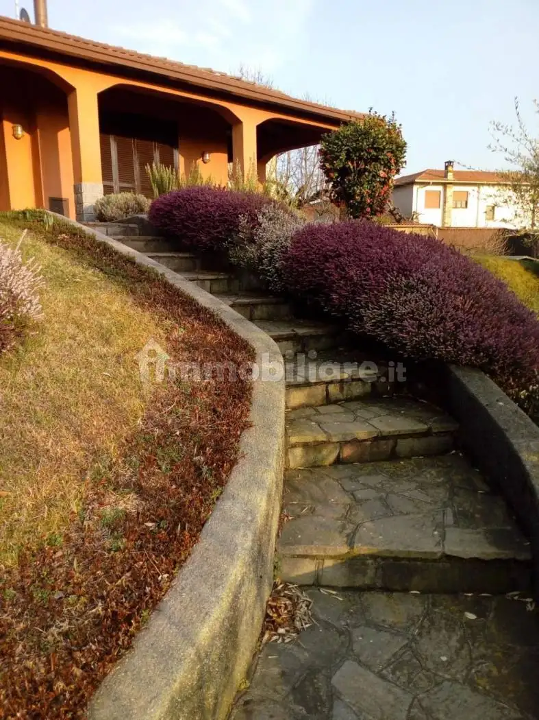 Villa in affitto a Casale Litta