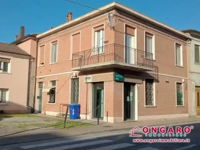 Appartamento in vendita a Riva del Po