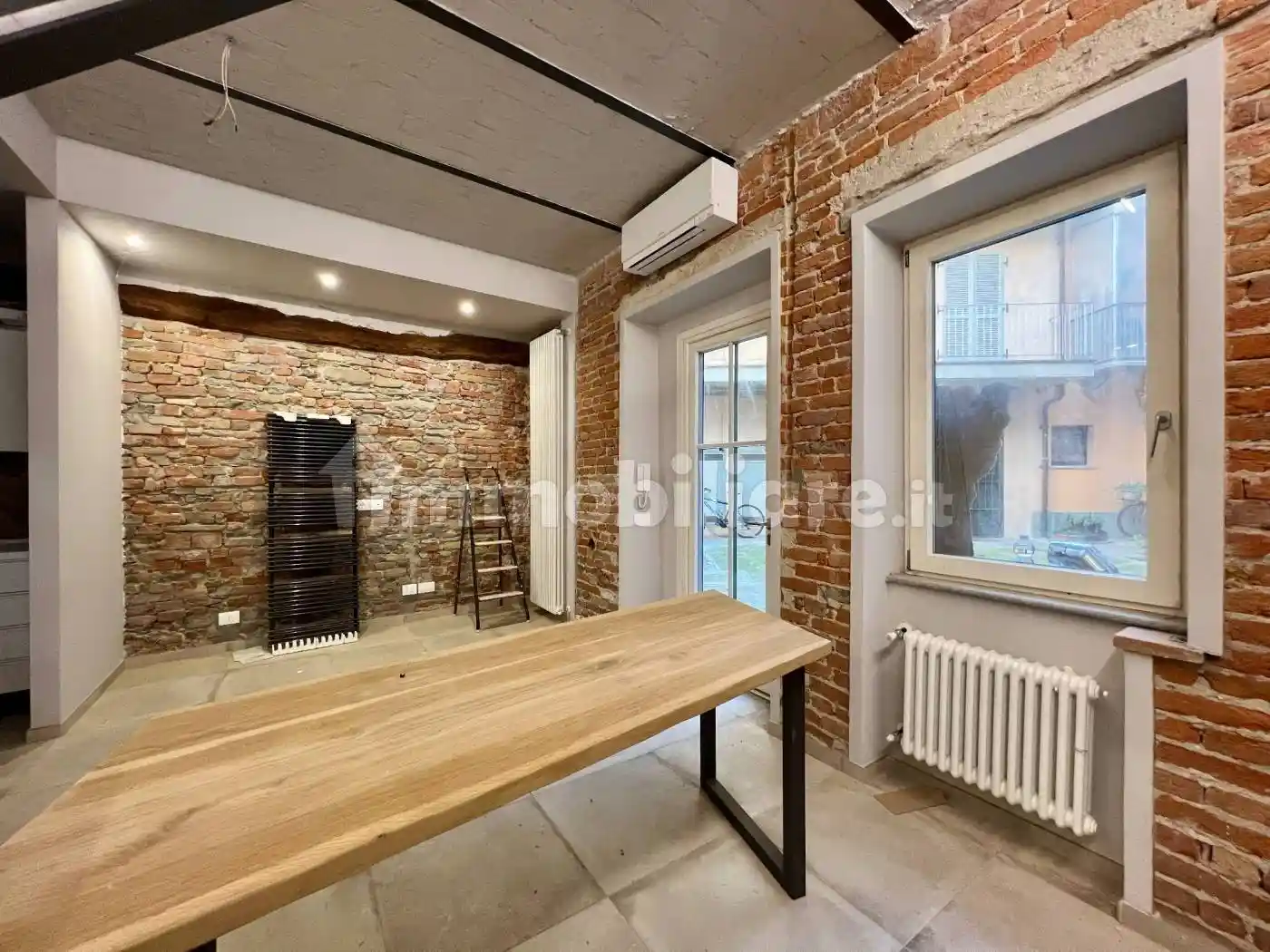 Trilocale via San Giovanni 3, Centro, Alba - foto 2