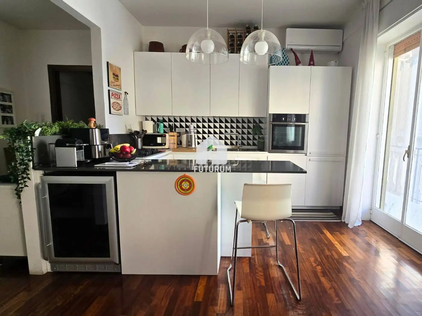 Appartamento in vendita a Napoli