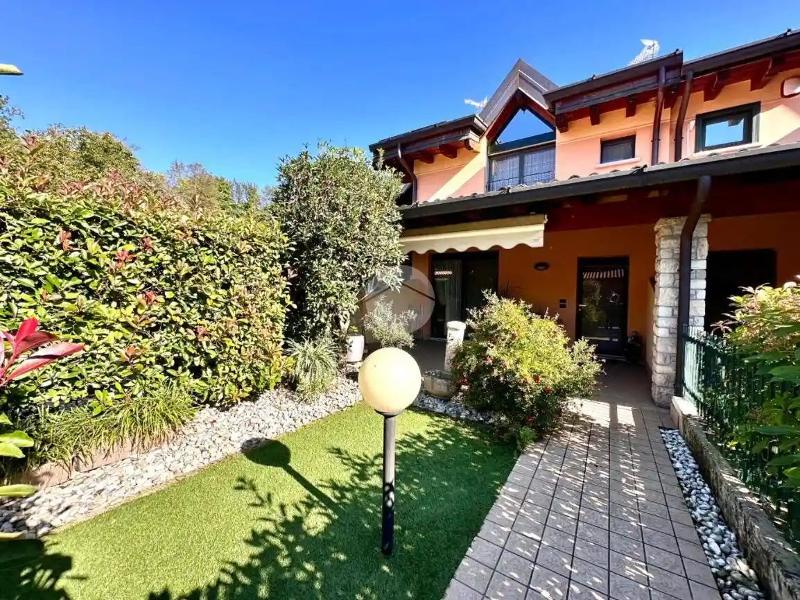 Villetta a schiera - foto 2