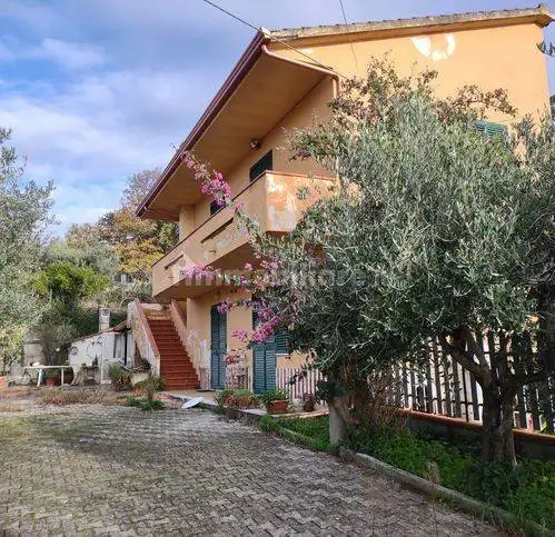 Villa in vendita a Ruviano