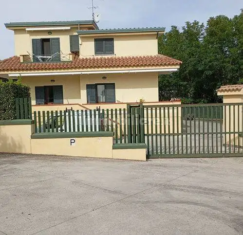 Villa in vendita a Caserta