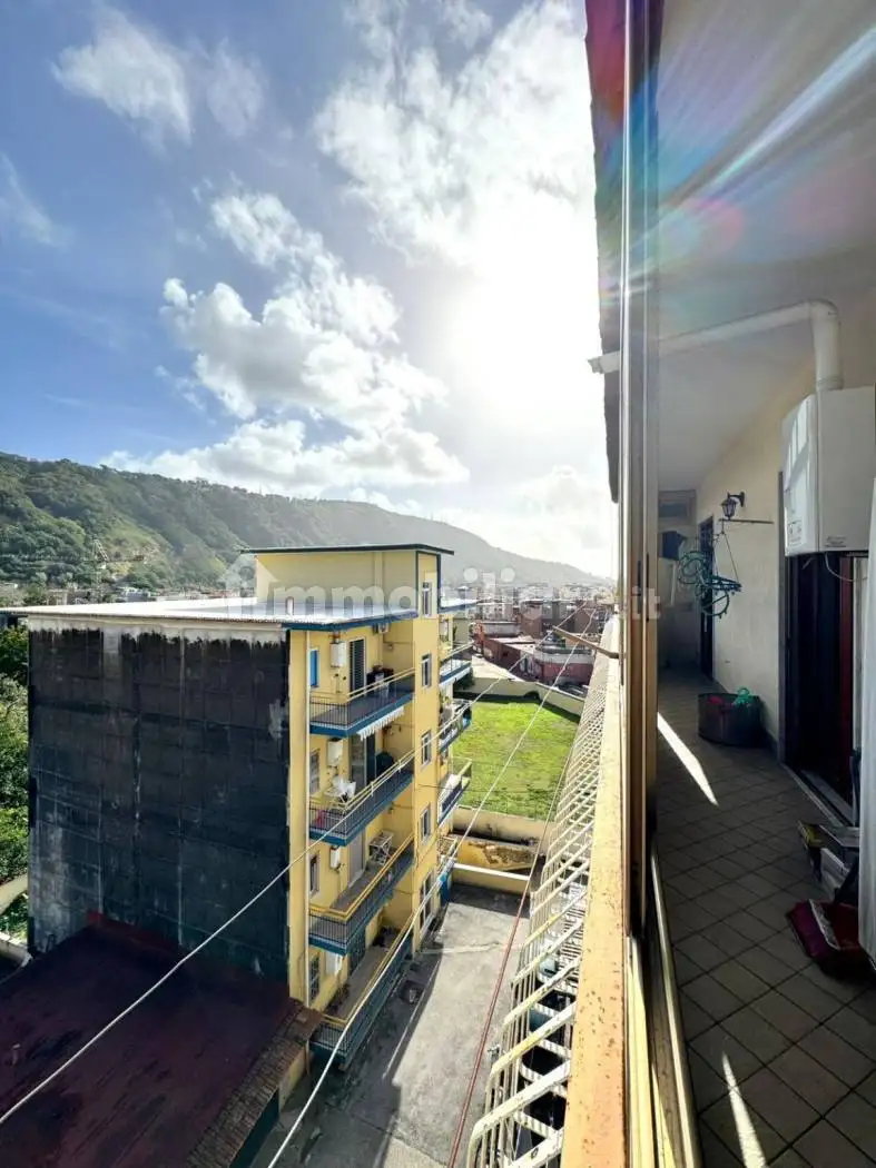 Appartamento in vendita a Napoli