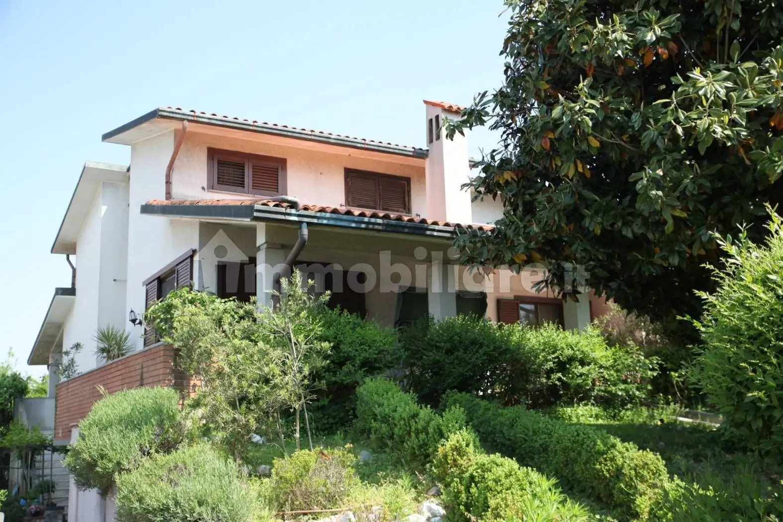 Villa in vendita a Calvignasco