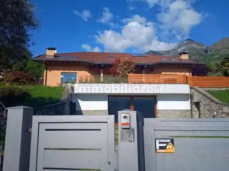 Villa in asta a Griante