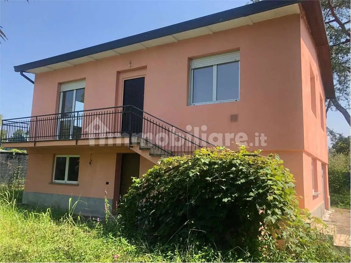 Villa in vendita a Brebbia